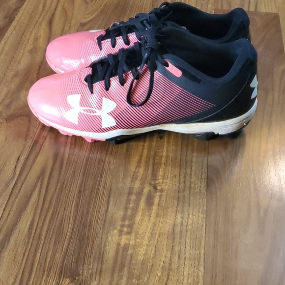 Shoes - Picture 4 of 4